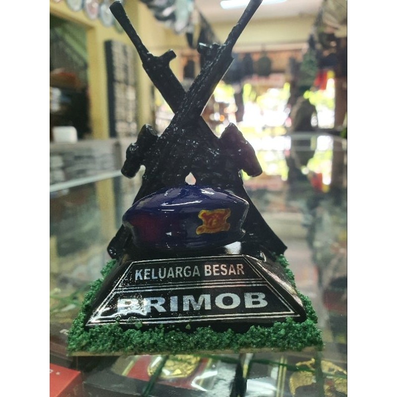 Miniatur Baret Brimob Tembak Patung miniatur mobil Brimob Senjata Pajangan figure kecil Army Baret