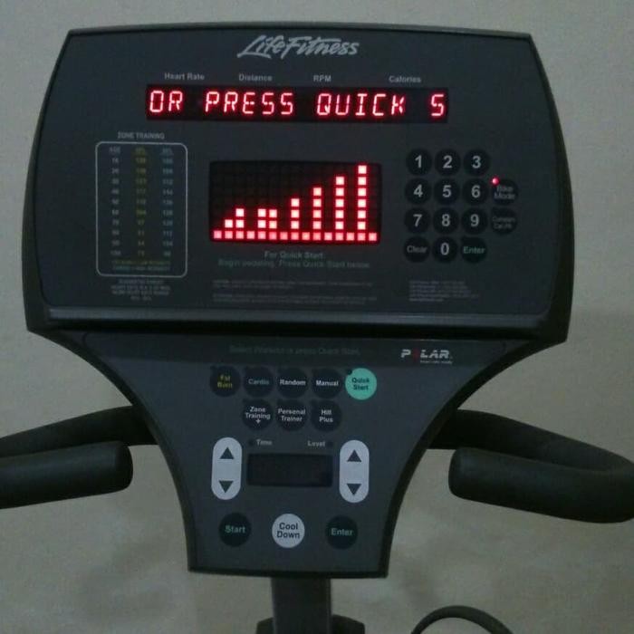 Life Fitness Upright Bike Dan Recumbent Sepeda Statis