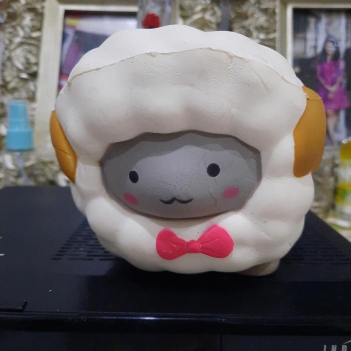 Squishy domba putih jumbo