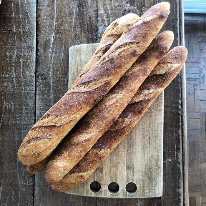 

PastikanTerjaminMutunya- SOURDOUGH BAGUETTE 45 CM