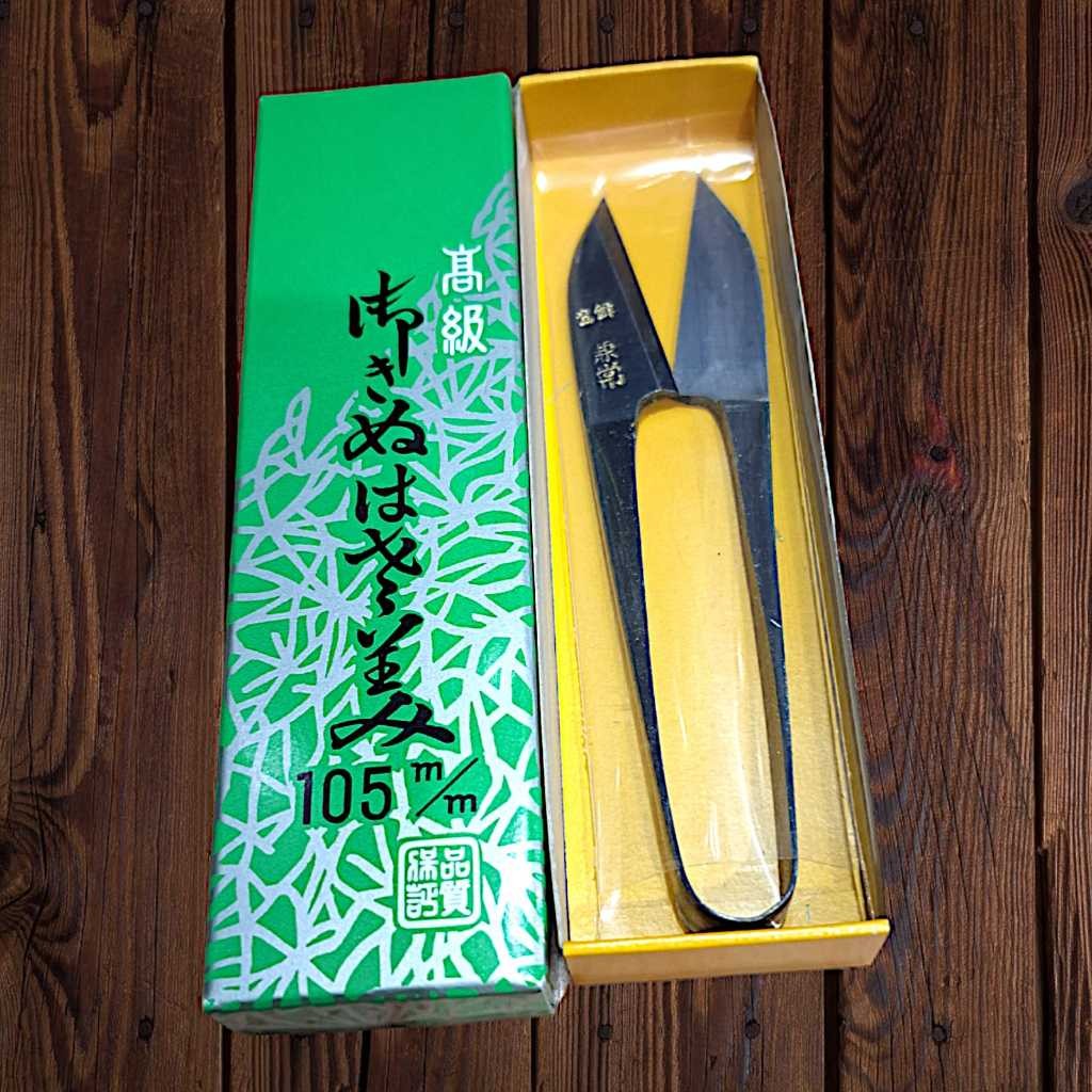 

Gunting Prunning Dan Benang Asli Jepang 10.5cm Kanetsune Ibushi Nigiri Basami