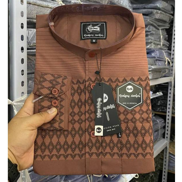PROMO / Galery Santri Baju Koko Pria Lengan Panjang Kerah Sanghai Motif Salur Katun Madinah