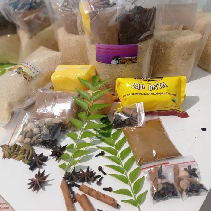 

bumbu kebuli dan beras basmati 1kg paket lengkap siap masak