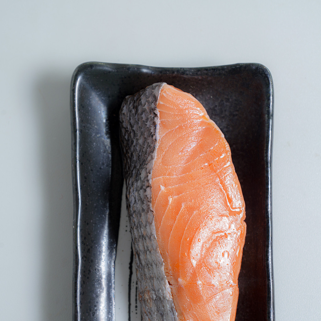 

Ikan Salmon Norway Fillet Tidak Beku 240 - 260 gram