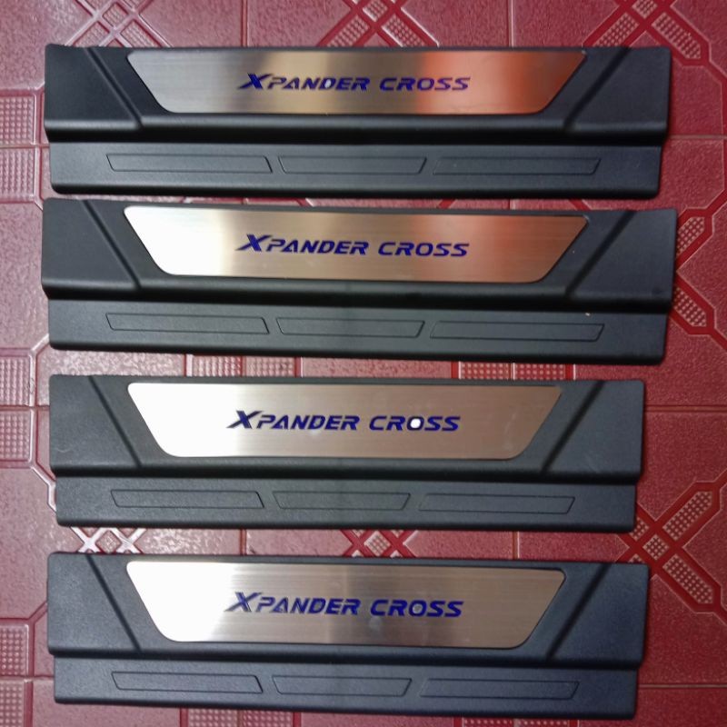 DOOR SILL PLATE SILLPLATE XPANDER CROSS LAMPU