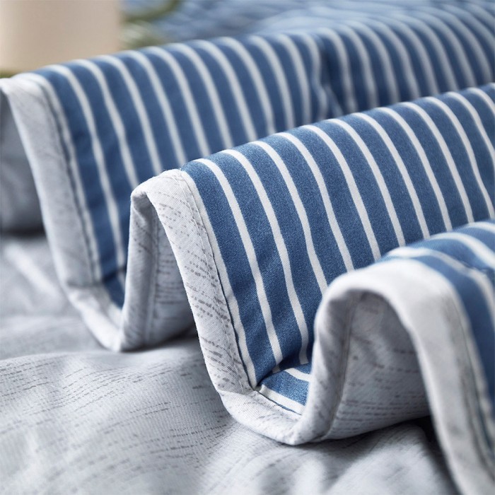 Premium Informa 240X210 Cm Bed Cover Microfiber Xavi