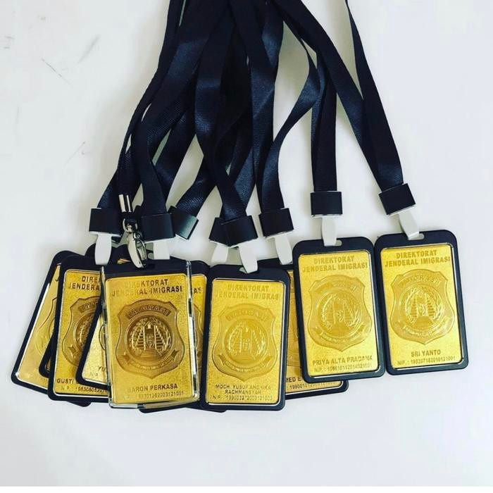 

id card goldplate