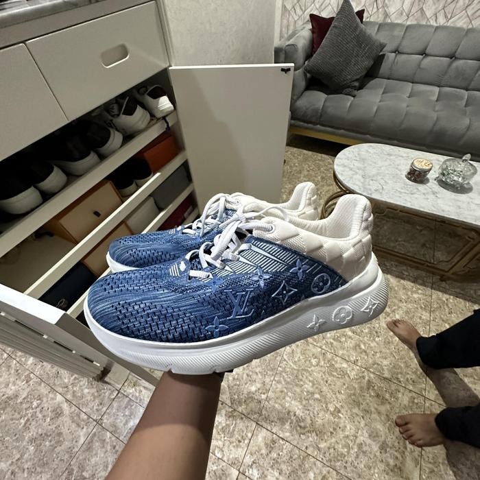 Sneakers pria dewasa nike