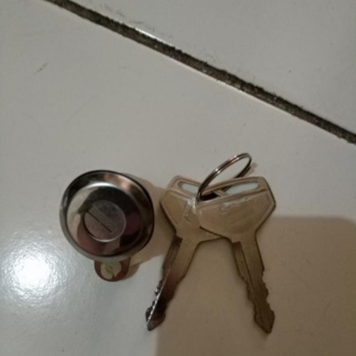 Kunci Cover Plat Tutup Tangki Bensin Toyota Starlet Kapsul Ep80 Kode 091