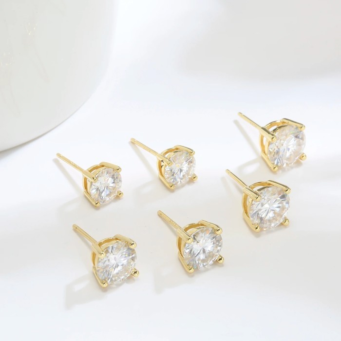 Moissanite Diamond 925 Silver Plated Platinum/Plated 18K Gold Stud