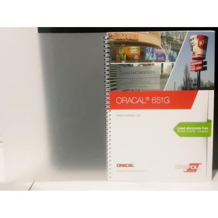 

KATALOG WARNA STICKER ORACAL 651 GLOSS E DOOF DOFF 8300 8 TRANSLUCENT SET BUKU