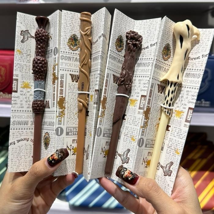 

Gilang_Store Miniso Harry Potter Wand Ballpoint Pena Tongkat Sihir Blind Box Pen