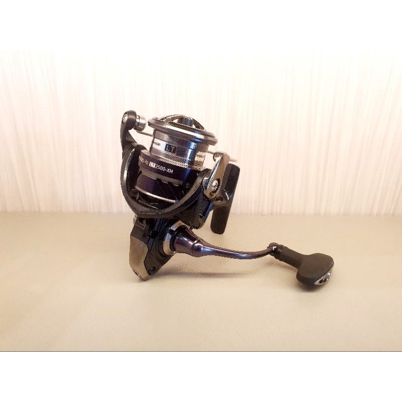 Reel Daiwa Revros HG LT2500-XH Sp Power Handle SW