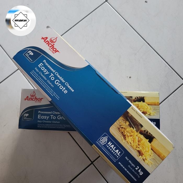

BARANG TERLARIS keju anchor cheddar repack 500gram / 1kg
