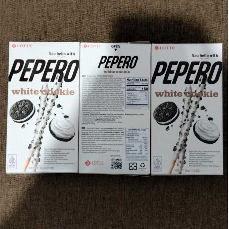 

Lotte PEPERO Stick Biscuit 32gr - ALMOND - WHITE COOKIE - HALAL