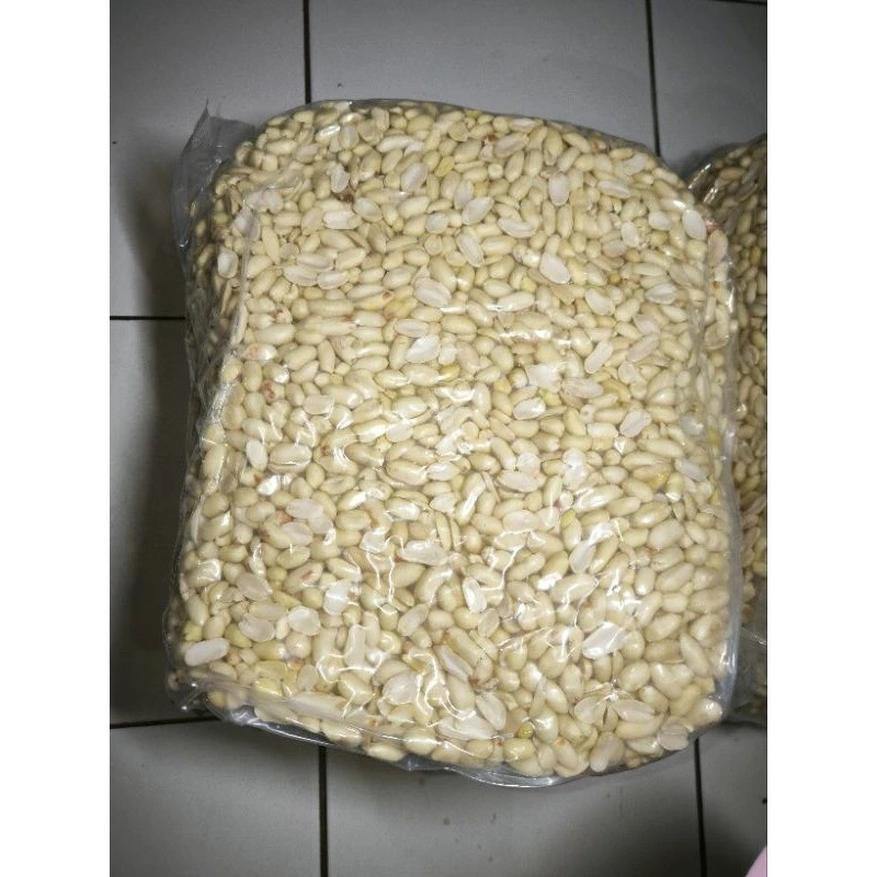 

Kacang Tanah Kupas 1KG Jago [Besar] - Akarlangit