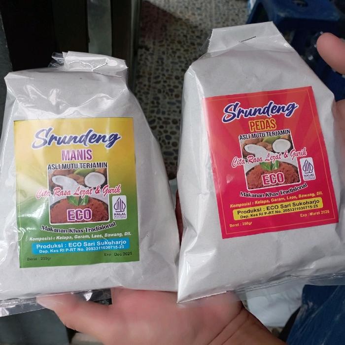 

JTTOP" SRUNDENG SAE SERUNDENG KELAPA ASLI OLEH OLEH KHAS SOLO ENAK RASA MANIS ATAU PEDAS 250GR