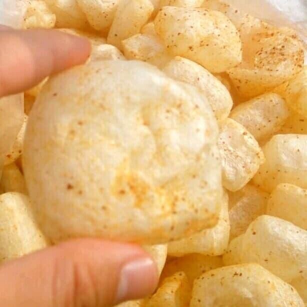 

JTTOP" KERUPUK KULIT SAPI ASLI MATANG RASA PEDAS DAUN JERUK 500G GOJEK GRAB