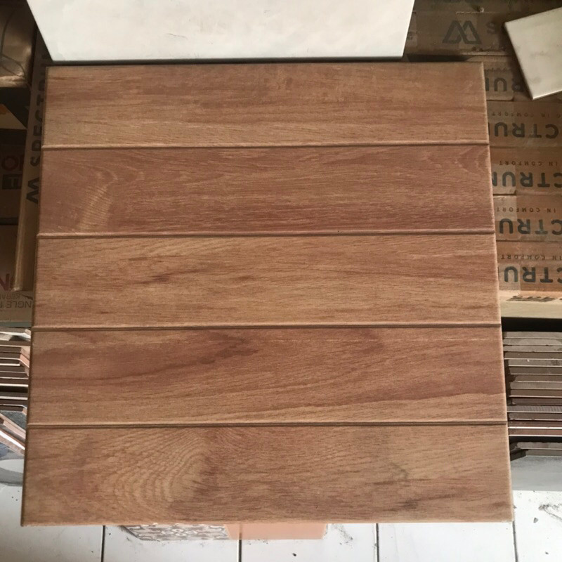keramik 50x50 urat kayu (kasar)/keramik parkit kayu/ keramik teras/ keramik taman/ keramik garasi/