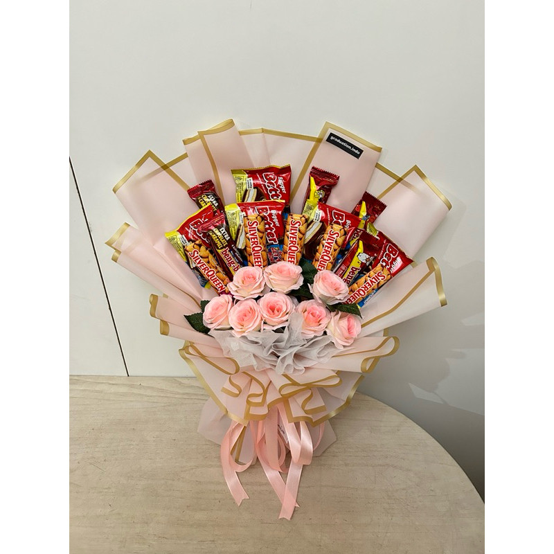 

Csp - Buket Coklat Sierqueen Bengbeng Cadbury Dengan Edelweis