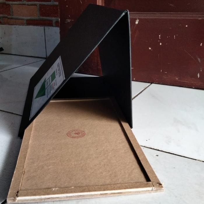 

GotSeef Trigonal + Alas Tempat Glue Trap Tikus