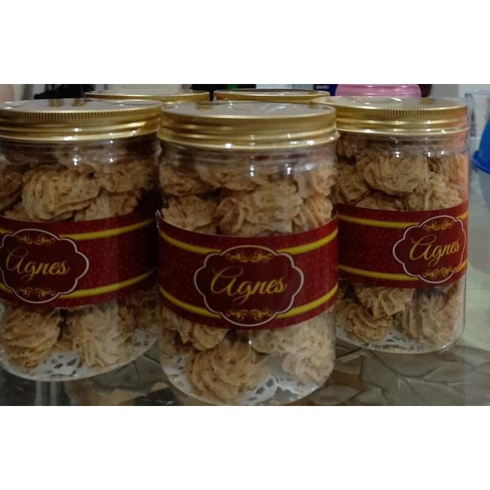 

SAGU KEJU WIJSMAN PREMIUM / CHEESE SAGO WITH WIJSMAN BUTTER