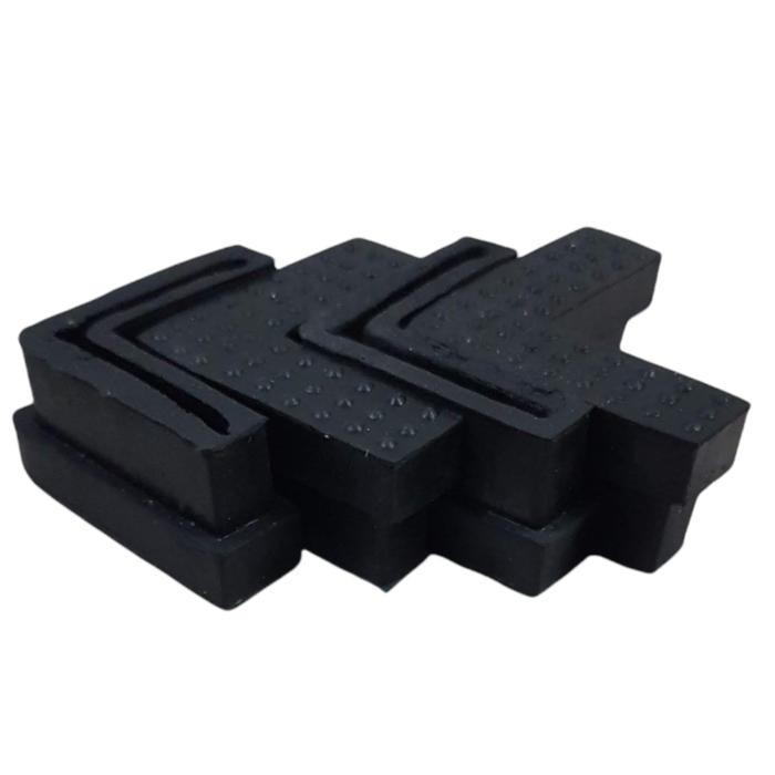 PREMIUM Alas Kaki Karet Siku Tatakan Tiang Rak Besi Siku Lubang 4 x 4 4x4 cm