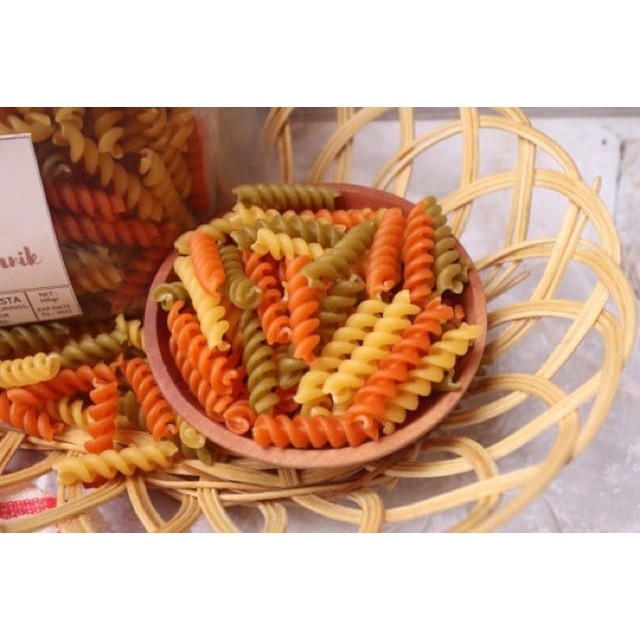 

Desyallshop Pasta Vegeroni / Fusili Pasta Sayuran Spiral 8Bulan+