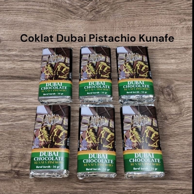 

Andrianbijaksana Collat Dubai Pistachio Kunafa 50 G Bahan Import