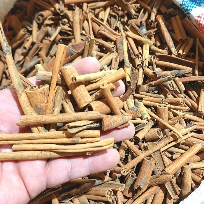 

TERMURAHH!! Kayu Manis Asli 1kg Bentuk Asalan / Cinnamon
