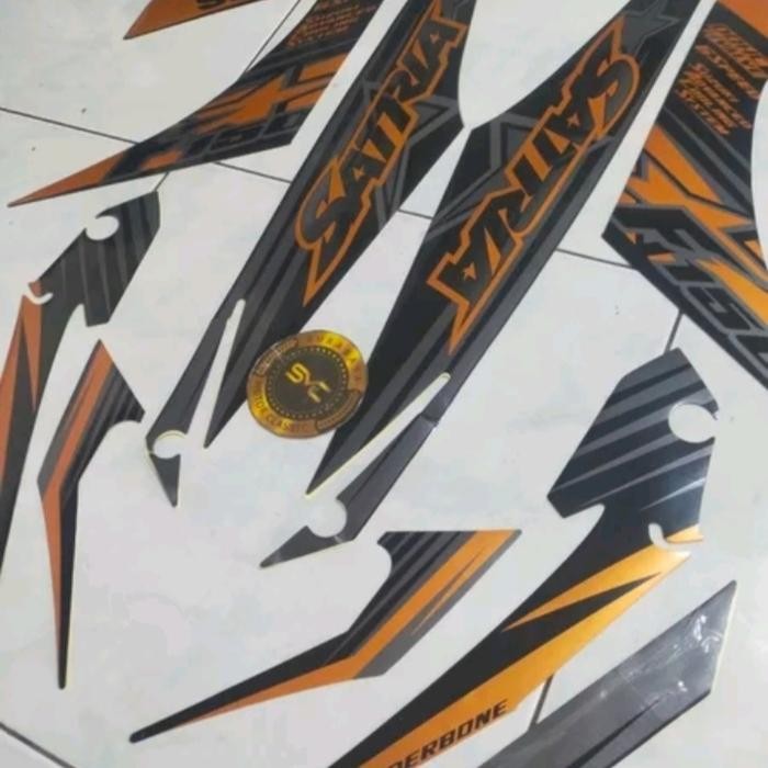 STICKER STRIPING BODY SET SUZUKI SATRIA FU 150 HITAM GOLD 2014 ORIGINAL