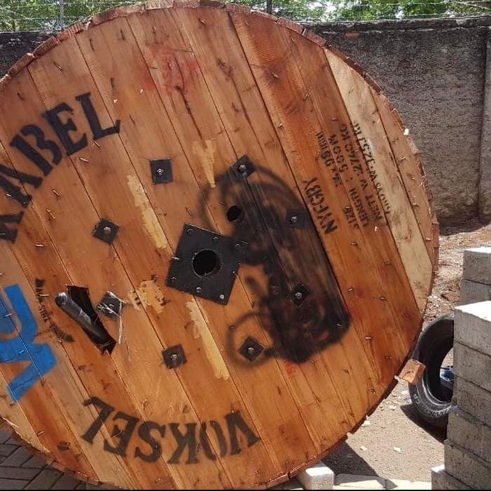 KABEL LISTRIK KABEL NYFGBY 4X95 MERK SUTRADO MERIND VOKSEL