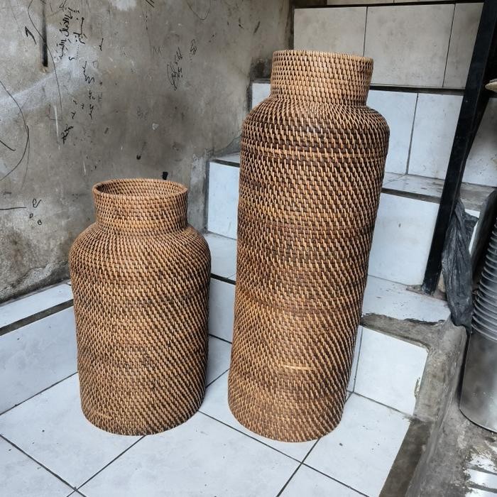 GUCI/ VASE /TEMPAT PAYUNG ROTAN/ANTIQ BROWN/ROTAN ANYAMAN LOMBOK