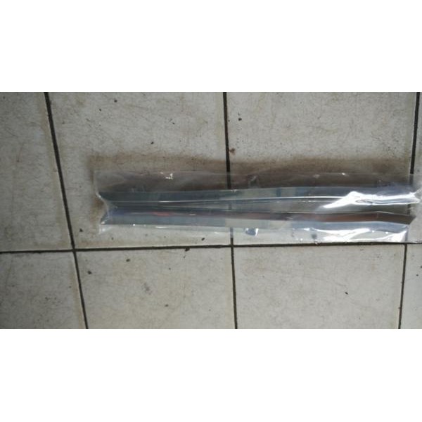 List Grill Atas Innova 2015 . Garansi Original Asli