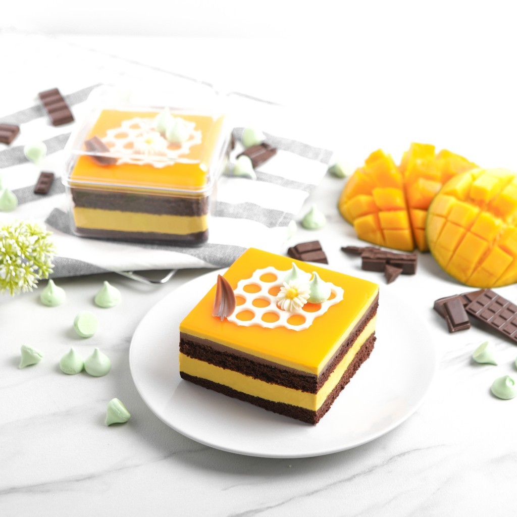 

DAPUR COKELAT - Two in Loaf Double Chocolate & Mango Cassata Cake 20x10 cm Kue Ulang Tahun