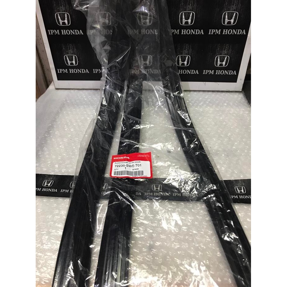 Karet Channel Crv Gen3 72235 Swe Depan Kanan Karet Kaca Crv 2007-2012