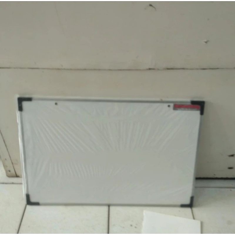 

Cemerlang Papan Tulis White Board Non-Magnetik uk 40 x 60 cm / 45 x 60 cm.