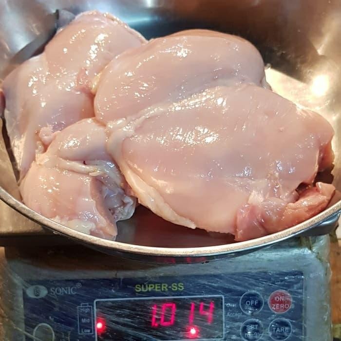 

bonless dada ayam / chicken breast bonless New