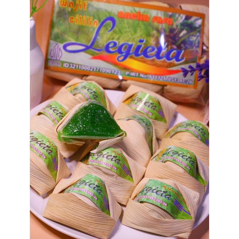 

waw Wajit Legieta Rasa Pandan 500gr / Wajit Ketan / Wajit Cililin / Oleh oleh Bandung /Wajik daun