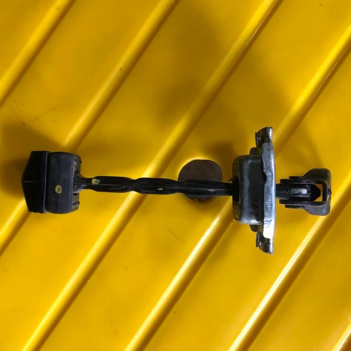 Stopper Check Door Pintu Depan Kiri Honda Brio Original