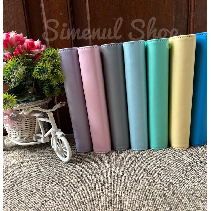 

BINDER UKURAN A6 ( 6 RING ) - MOTIF KULIT POLOS KODE 480