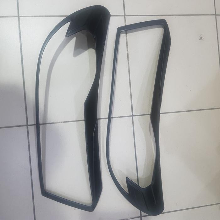 Mantab Garnish Lampu Depan Mobilio 2017 Hitam Doff/ Cover Lampu Mobilio Hitam