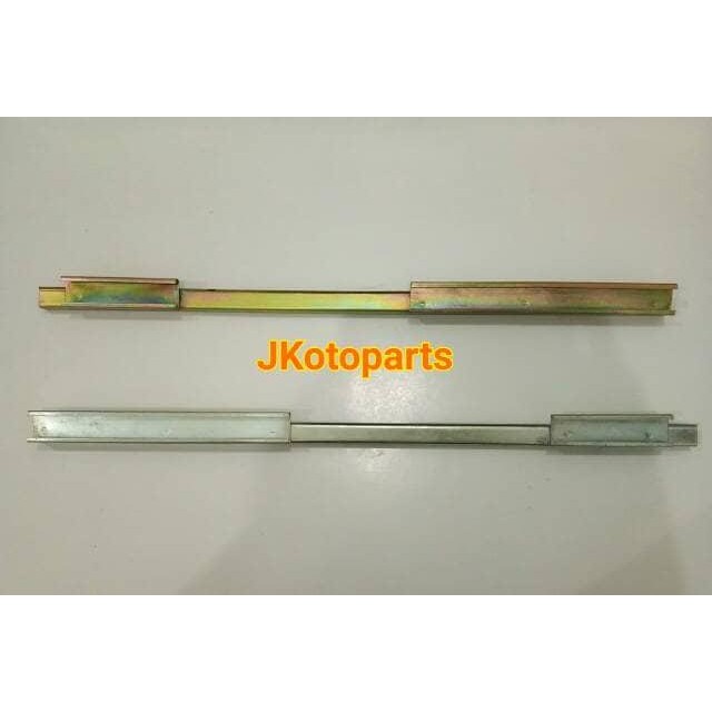 Dudukan Kaca Pintu Depan L300 Diesel Bensin