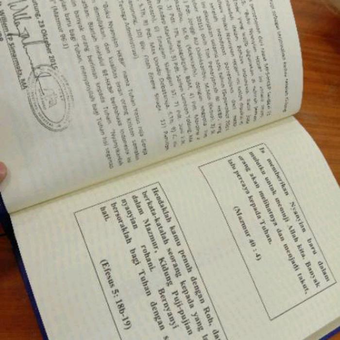 BARANG TERLARIS Buku Ende HKBP Dan Buku Nyanyian HKBP