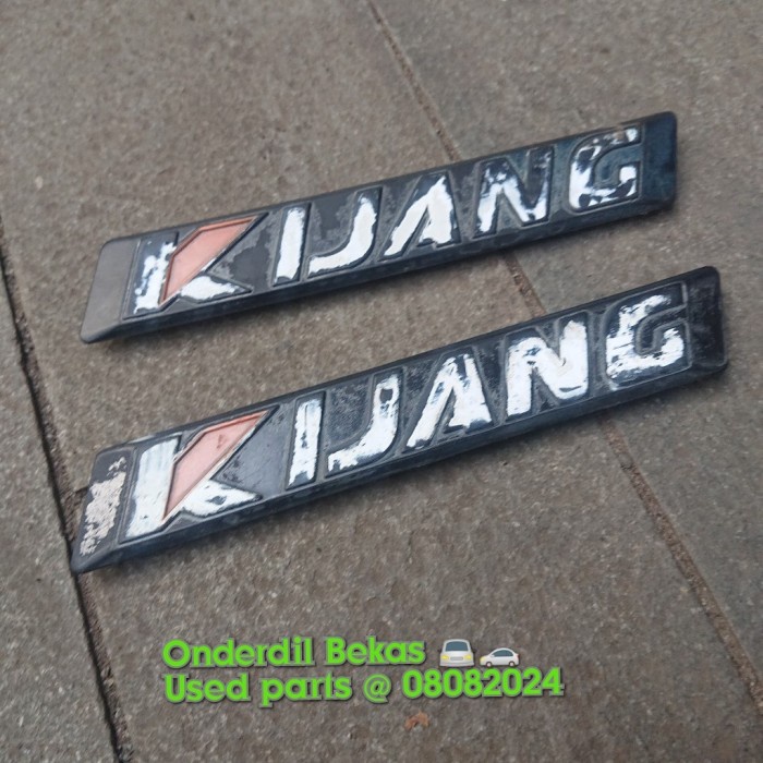 Emblem Fender Kijang Super Grand Original Bekas