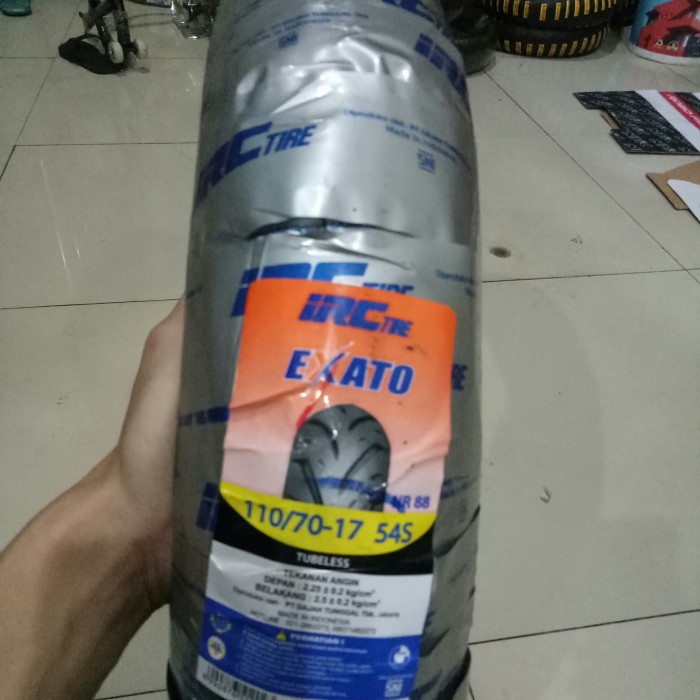 Ban Luar Irc Tubeless Ukuran 110/70-17 Exato