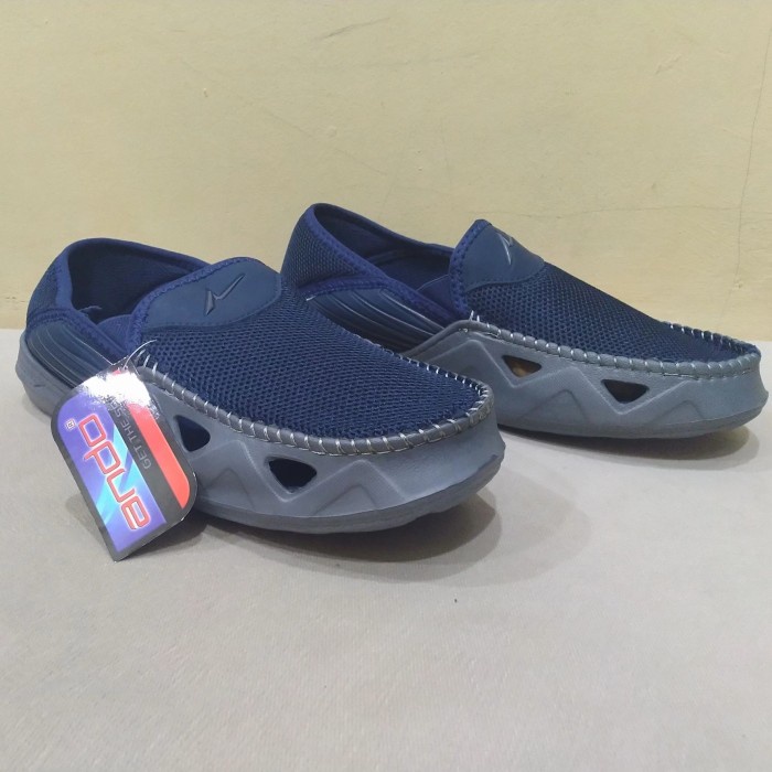 sepatu slip on pria ando