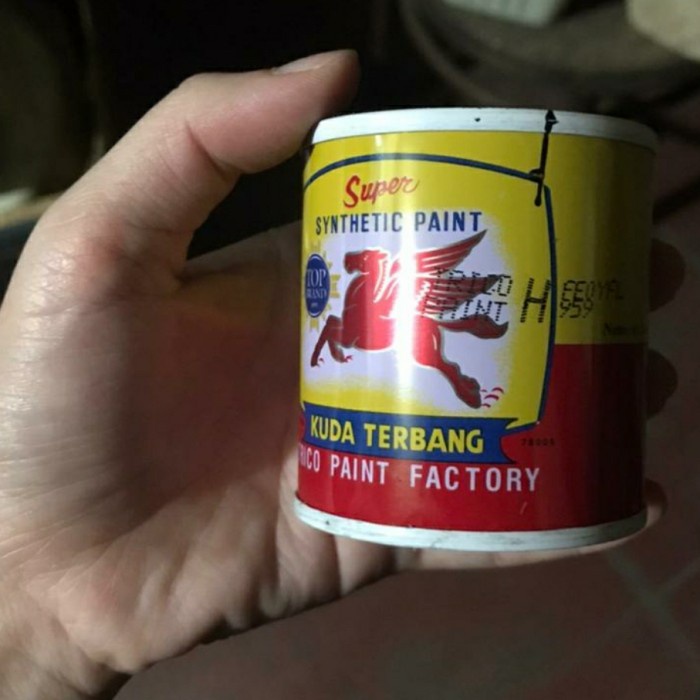 cat kuda terbang kecil