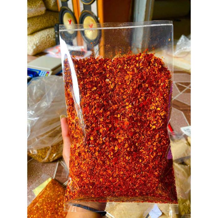

CABE BUBUK KASAR FLAKE 1 KG CHILLI OIL IMPORT EXTRA PEDAS - BUBUK CABE FLAKE KASAR WANGI KUALITAS