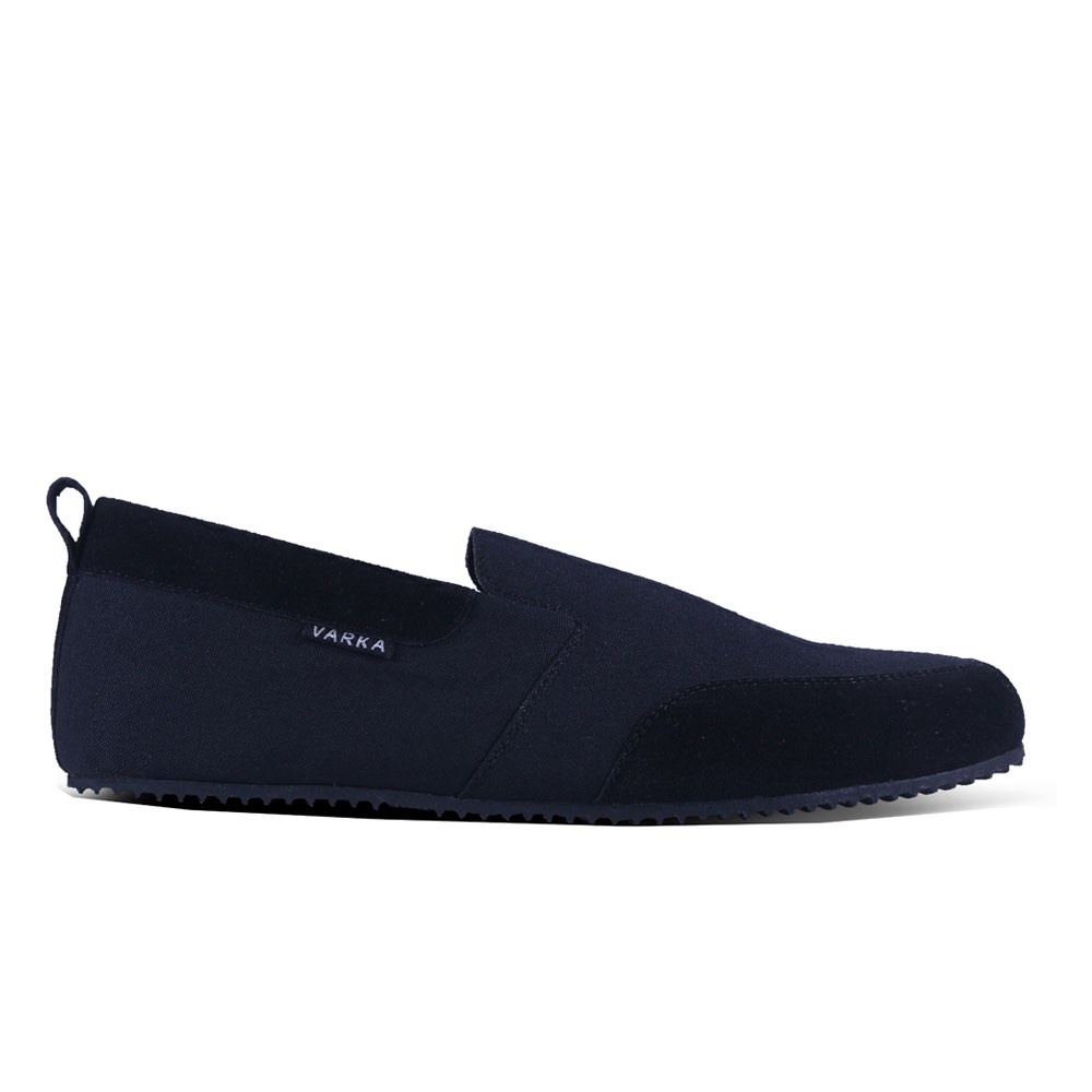 Big Sale  Hertz - Sepatu Slip On Pria Varka V 054 Sepatu Kasual Pria Sepatu Santai - Hitam